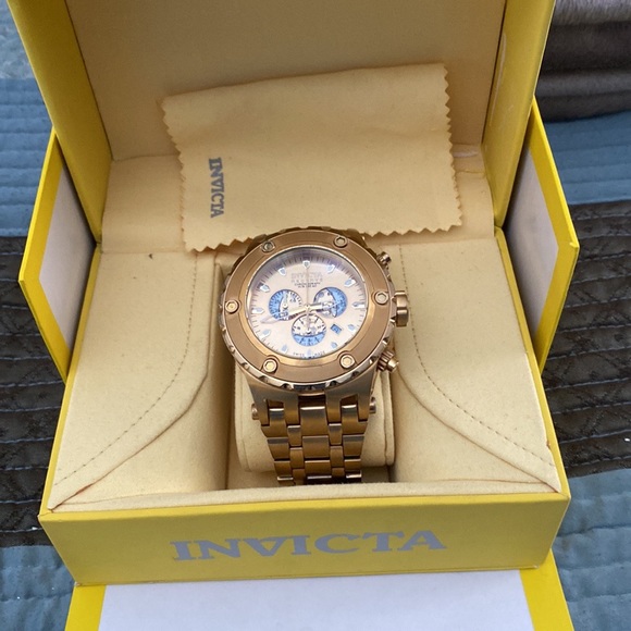 Invicta Reserve Subaqua Chronograph with box and papers - Picture 2 of 5